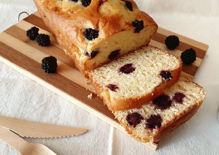 Plumcake con yogurt al cocco e more