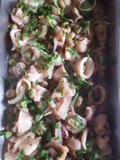 Una foto de Calamares en salsa
