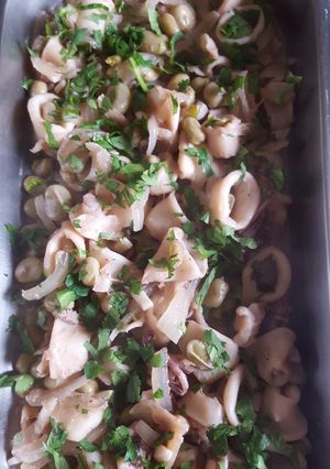 Una foto de Calamares en salsa