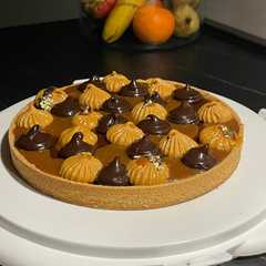 Foto di Crostata moderna, Caramello salato e Cioccolato fondente