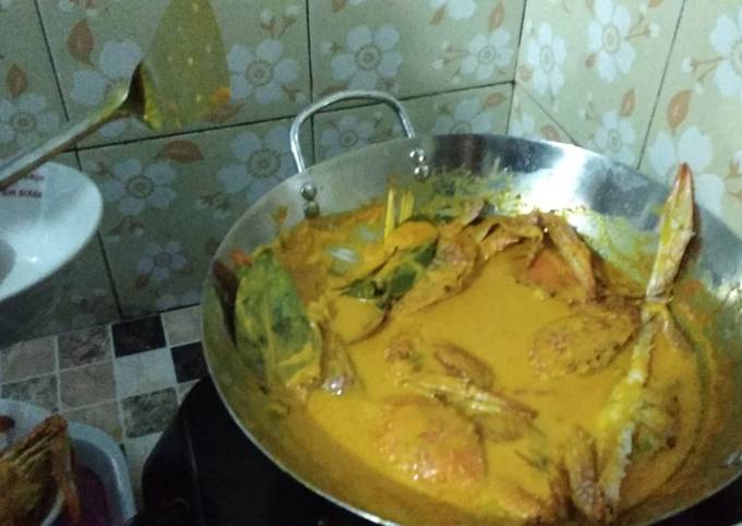Wajib coba! Cara gampang memasak Kepiting Bumbu Kare  gurih