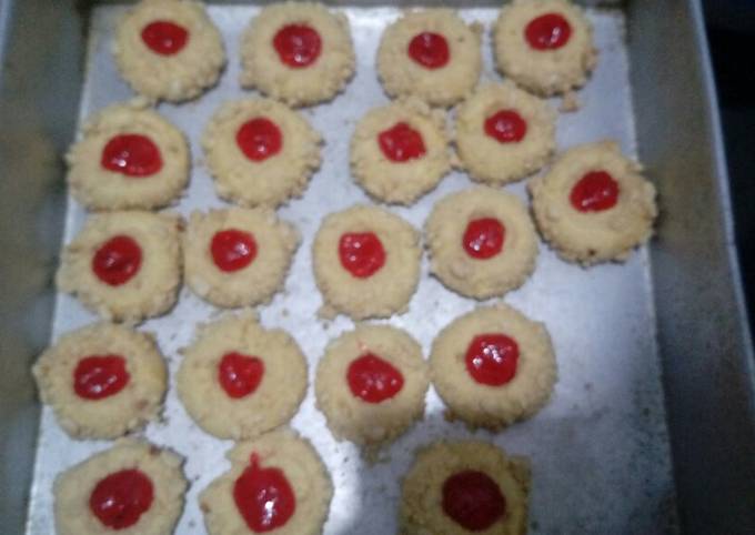 Crunchy Strawberry Peanut Thumbprint Cookies