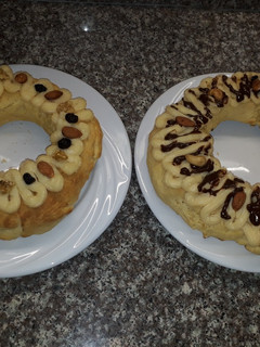 Una foto de Rosca de Pascua con leche condensada