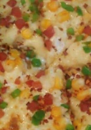 A picture of Veg spicy pizza.