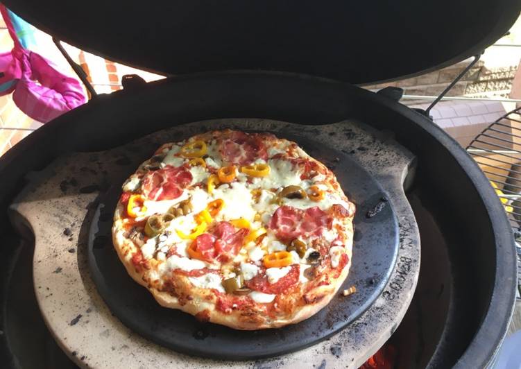 Easiest Way to Prepare Super Quick Homemade Pizza on the Big Green Egg