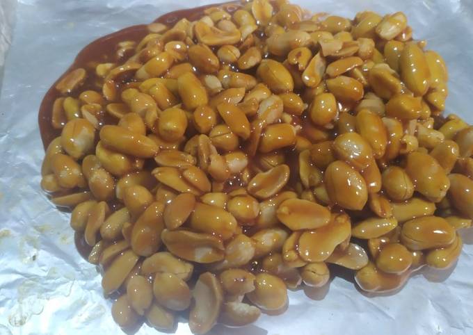 Kacang karamel