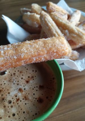 Una foto de Churro con masa precocinada en olla