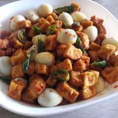 รูปของ Sambel goreng tahu telor puyuh