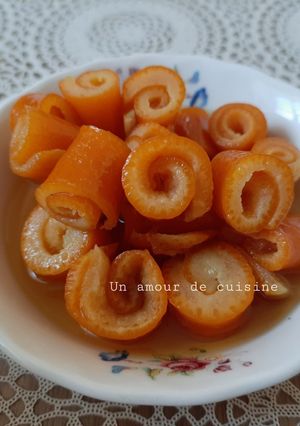 Une photo de Confiture d'écorces d'orange roulées 🍊