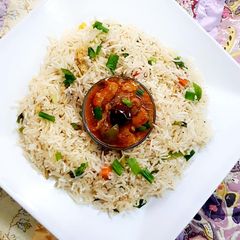 A picture of Fried Rice with Manchurian.