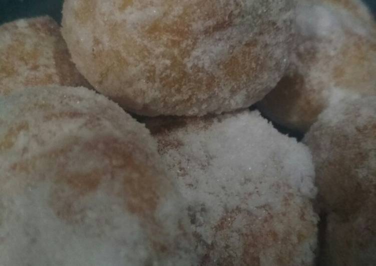 Bola salju simpel no telur