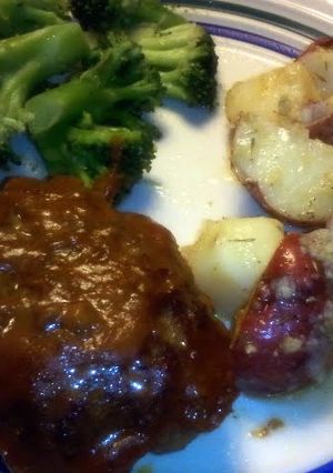 A picture of Easy Salisbury Steak.