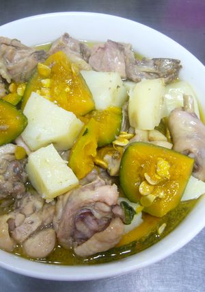 南瓜馬鈴薯燉雞湯 的食譜成品照片