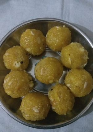 A picture of Bundi ke ladoo.