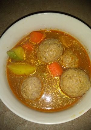 Una foto de Albóndigas en caldo