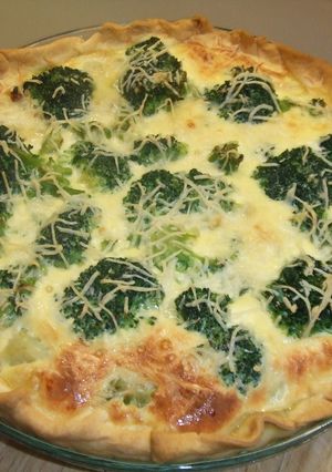 Una foto de Tarta de brécol con puerros y echalotes