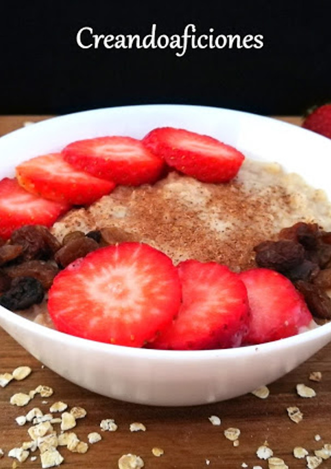 Una foto de Porridge o gachas de avena con canela