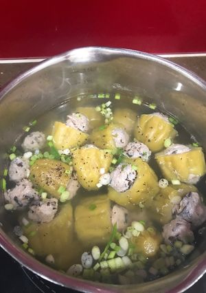 Hình của món Canh khổ qua nhồi tôm thịt nấm mèo.