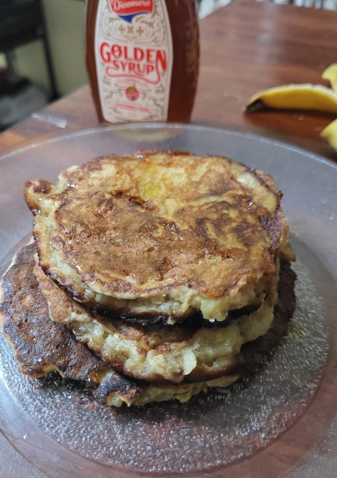 Una foto de Pancakes de banana y huevo sin harina ni azúcar 🍌🥞