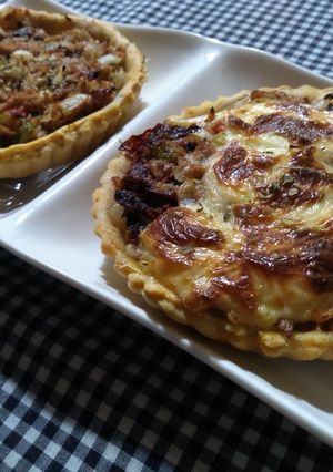 Una foto de Mini - Tartas de atún y tomates deshidratados