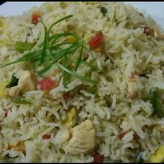 A picture of Easiest fried rice😋🍲.