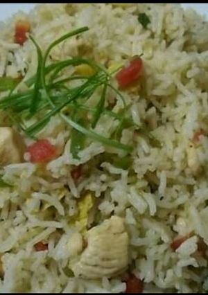 A picture of Easiest fried rice😋🍲.