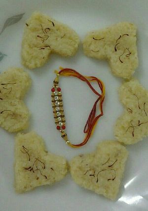 A picture of Coconut barfi.
