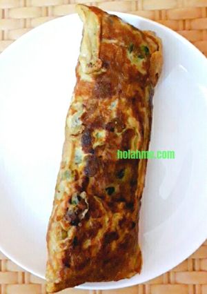 A picture of Egg roll Omelette #themechallenge.