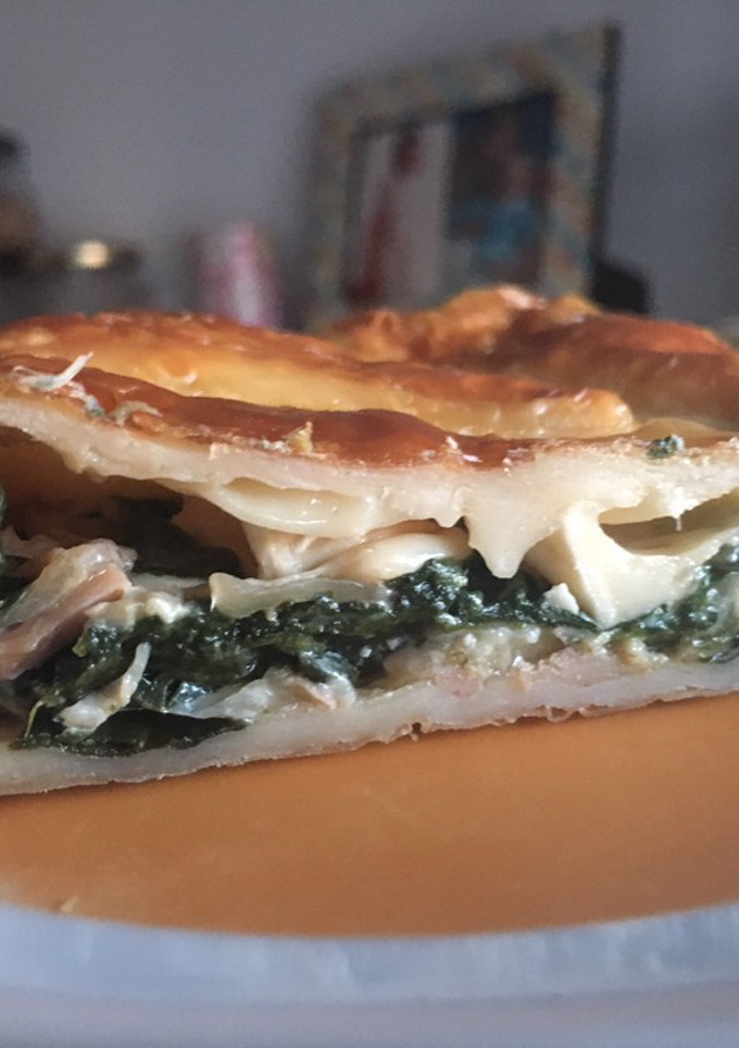 Una foto de Holaldre de espinacas, salmón y queso de cabra