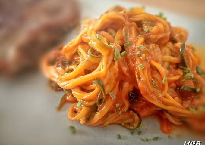 Spaghettis de courgettes à la tomate au Cook Expert