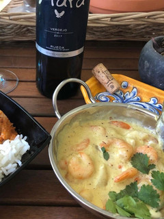 Una foto de Gambas con curry de coco