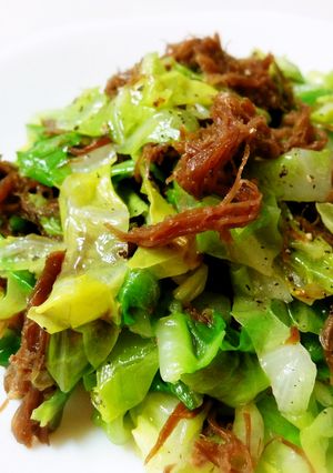 A picture of Easy Cabbage and Corned Beef Stir-Fry.