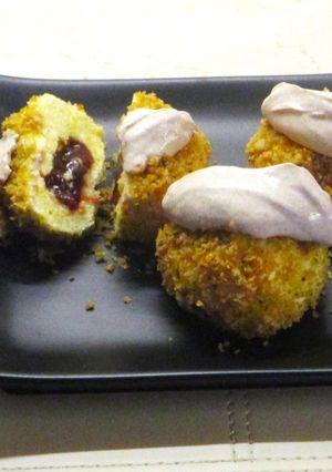 Fahéjas szilvalekvárral töltött túrógombóc recept fotója