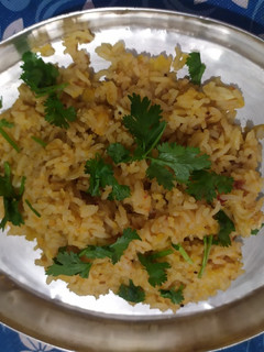 அரிசி பருப்பு சாதம் (Arisi paruppu satham recipe in tamil) செய்முறை முக்கிய புகைப்படம்