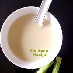 A picture of Drumstick Soup.