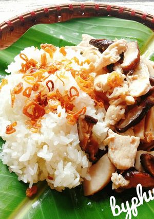 Hình của món Xôi gà nấm.