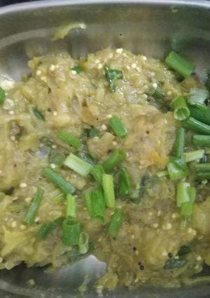 A picture of Vanga bharit (Baingan bharta).