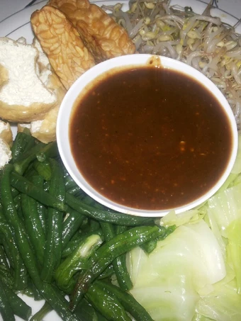 Cara Gampang Menyiapkan Resep Rujak Petis yang Bikin Ngiler Anti Ribet, Menggugah Selera