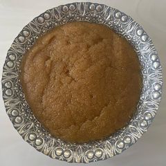 A picture of Kada prashad (wholewheat flour halwa).