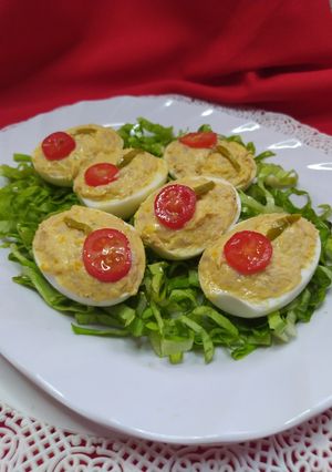 Una foto de Huevos Rellenos Económicos Para la Mesa Navideña Recuerdo De Mi Abuela