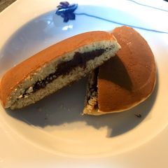 A picture of Gluten-free Dorayaki with homemade Red Bean paste.