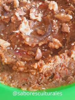 Una foto de 🥣 Falso hummus de lentejas rojas y pardinas