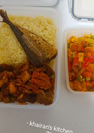 Cassava couscous, dodo gizzard, halloumi sauce da soyaye kifi ainihin hoton girkin