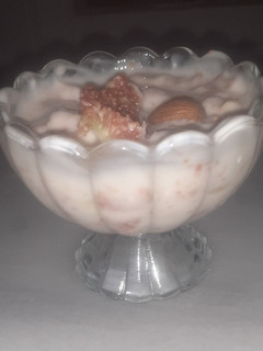 صورة لوصفة حلوى التين والياغورت باردة وبنينة بثلات مكونات 😋
