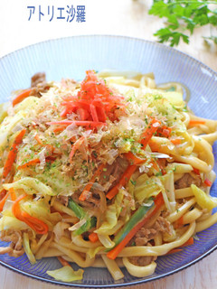 A picture of Quick 10-Minute! Easy Stir-Fried Udon with Noodle Sauce.