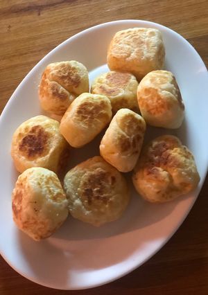 Una foto de Pan de Queijo (Brasileros)