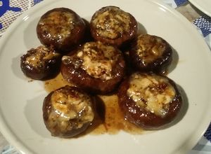Foto principal de Champiñones a la pancha con tomate seco y queso