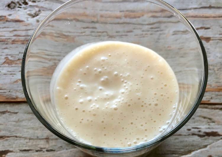 Voici la recette Smoothie bananes-coco à la maison