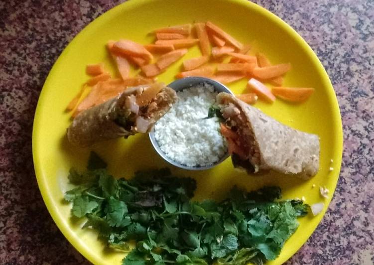 Recipe of Homemade Paneer Egg wrap with veggies