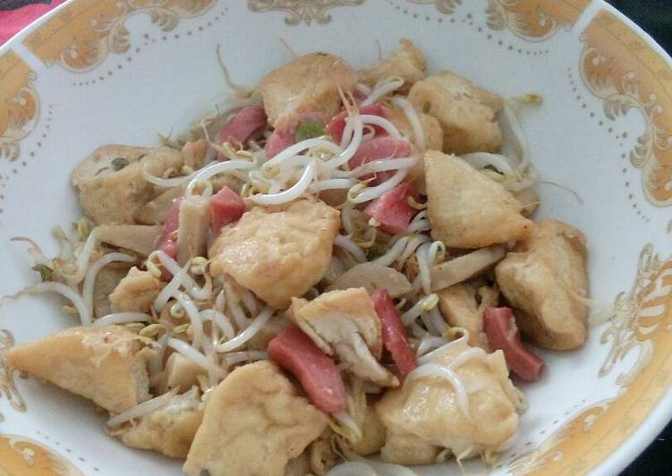 Sarapan simpel tahu sosis bakso kecambah semua bisa